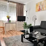 Centrum Stanislawa Moniuszki10 Parking Apartman *
