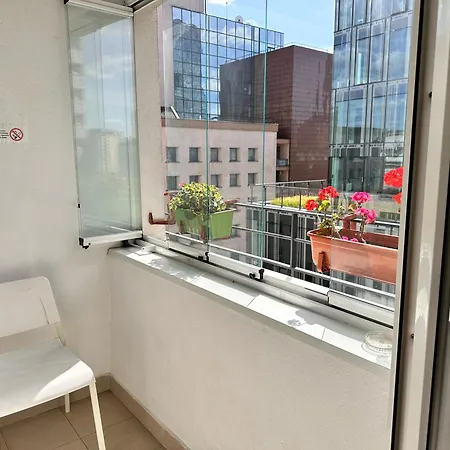 Centrum Stanislawa Moniuszki10 Parking * Варшава