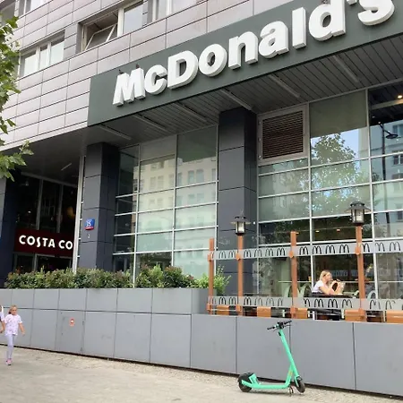 Centrum Stanislawa Moniuszki10 Parking * Varsavia