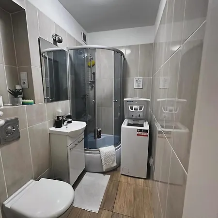 Centrum Stanislawa Moniuszki10 Parking * Варшава