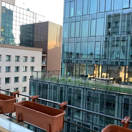 Centrum Stanislawa Moniuszki10 Parking Varsovia