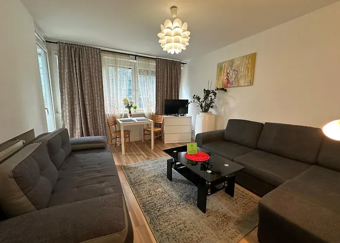 Centrum Stanislawa Moniuszki10 Parking