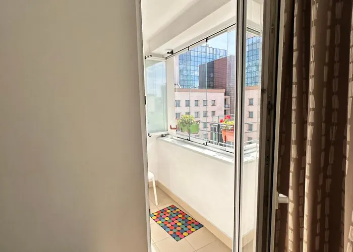 Centrum Stanislawa Moniuszki10 Parking