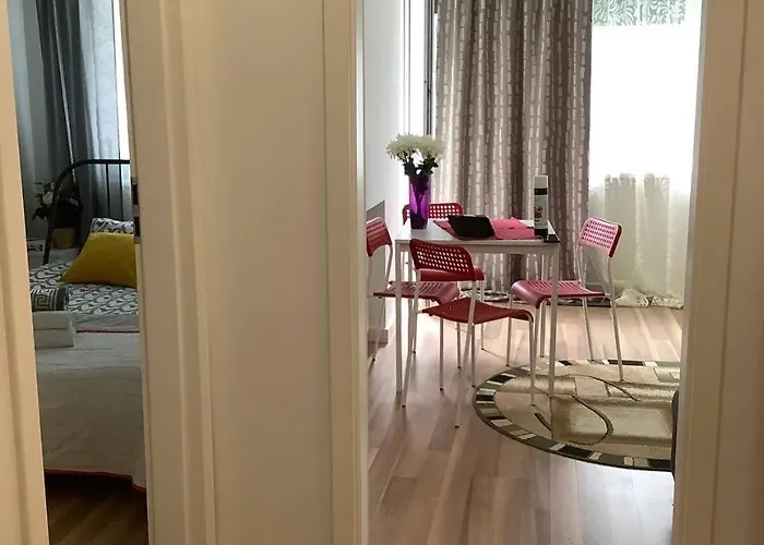 Centrum Stanislawa Moniuszki10 Parking وارسو