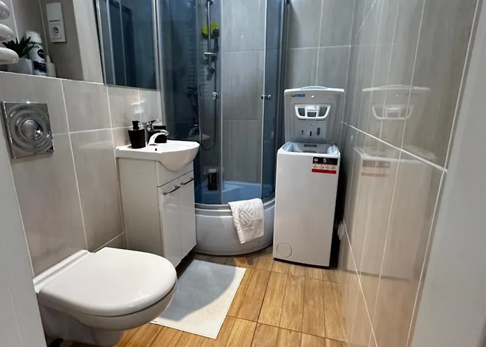 Centrum Stanislawa Moniuszki10 Parking شقة