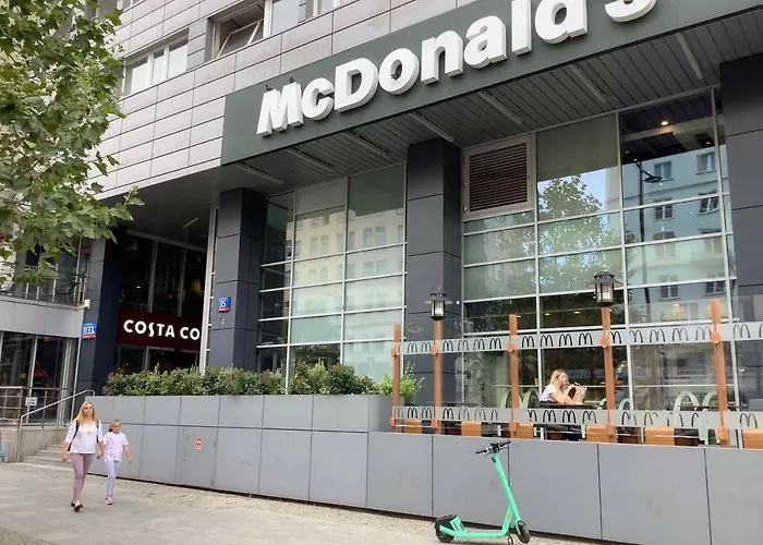 Centrum Stanislawa Moniuszki10 Parking * وارسو